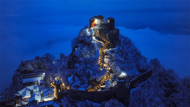 动助力冬日游：三重福利持续至年底pg电子